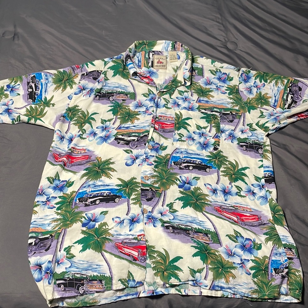 ISLAND COLLECTION BUTTON DOWN